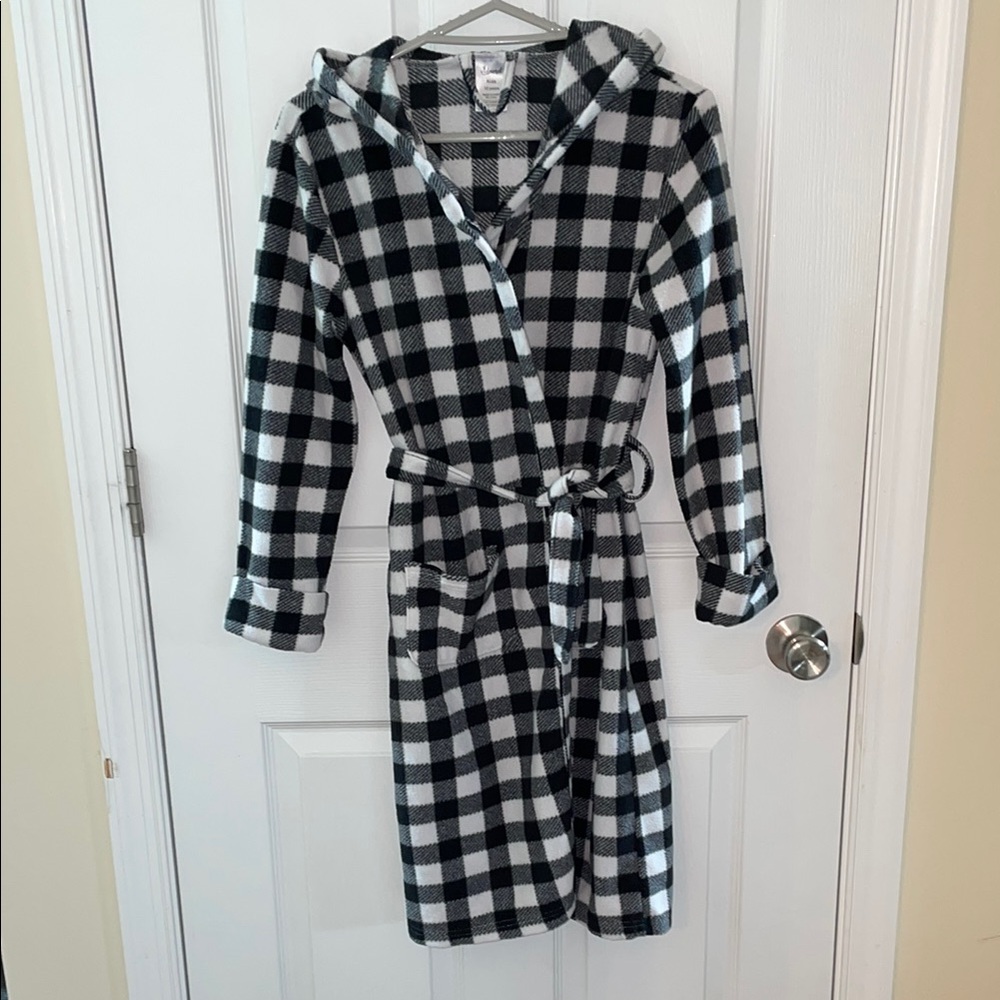 Cozy Black and White Checkered Kids Pajama Robe